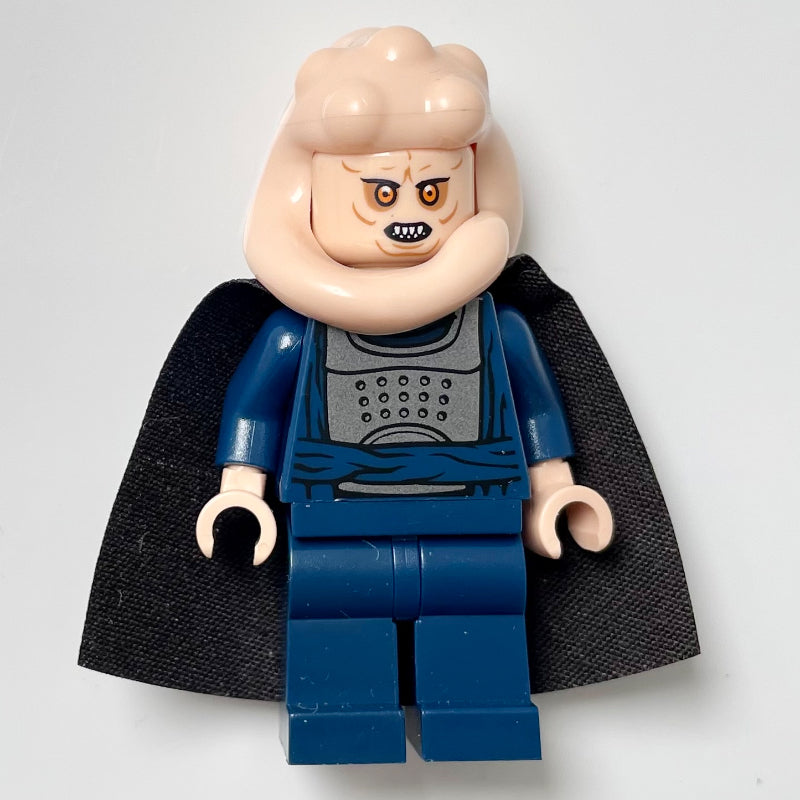 fig-003933 – Bib Fortuna, Clenched Teeth, Cape