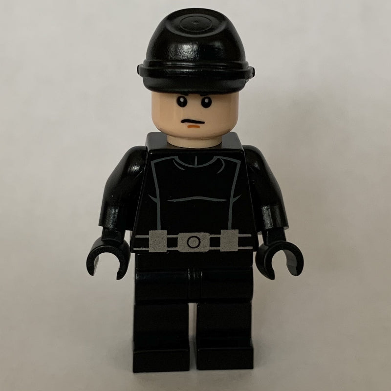 fig-003951 – Imperial Crew / Pilot, Black Uniform, Cavalry Cap, Black Hands