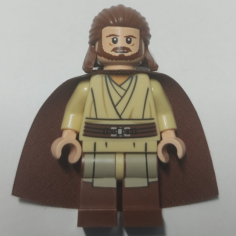 fig-004052 – Qui-Gon Jinn, Printed Reddish Brown Legs, Cape