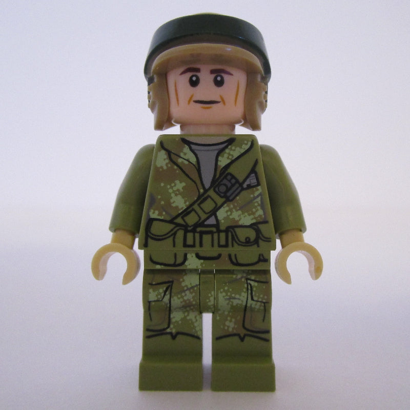 fig-004142 – Rebel Trooper in Endor Uniform, Olive Green Legs