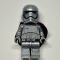 fig-004151 – Captain Phasma