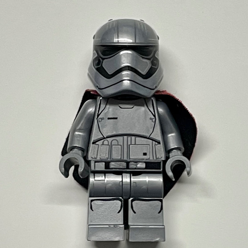 fig-004151 – Captain Phasma