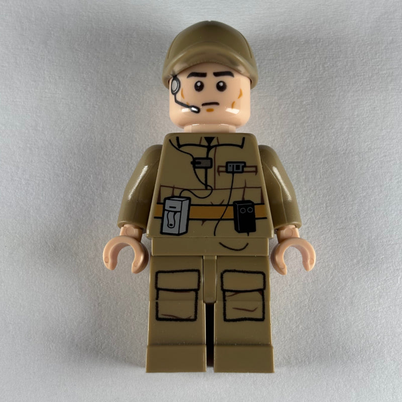 fig-004249 – Rebel Technician / Ground Crew, Dark Tan Uniform, Printed Headset
