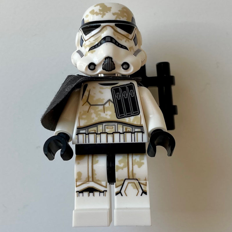 fig-004353 – Sandtrooper, Black Pauldron, Neck Bracket with Double Stud, Open Mouth