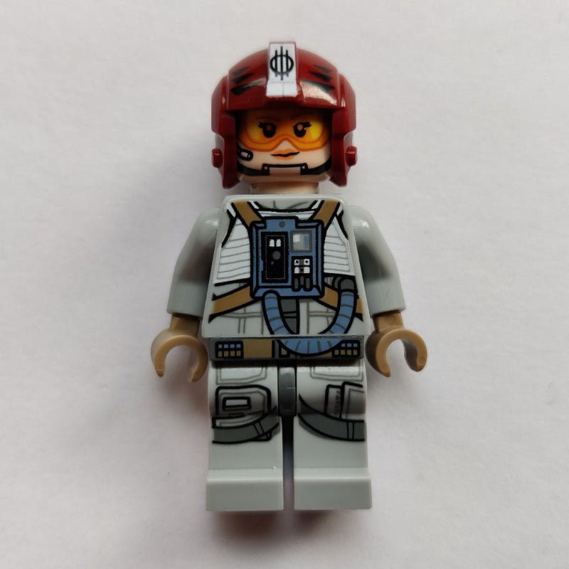 fig-004501 – Sandspeeder Pilot, Dark Red Helmet