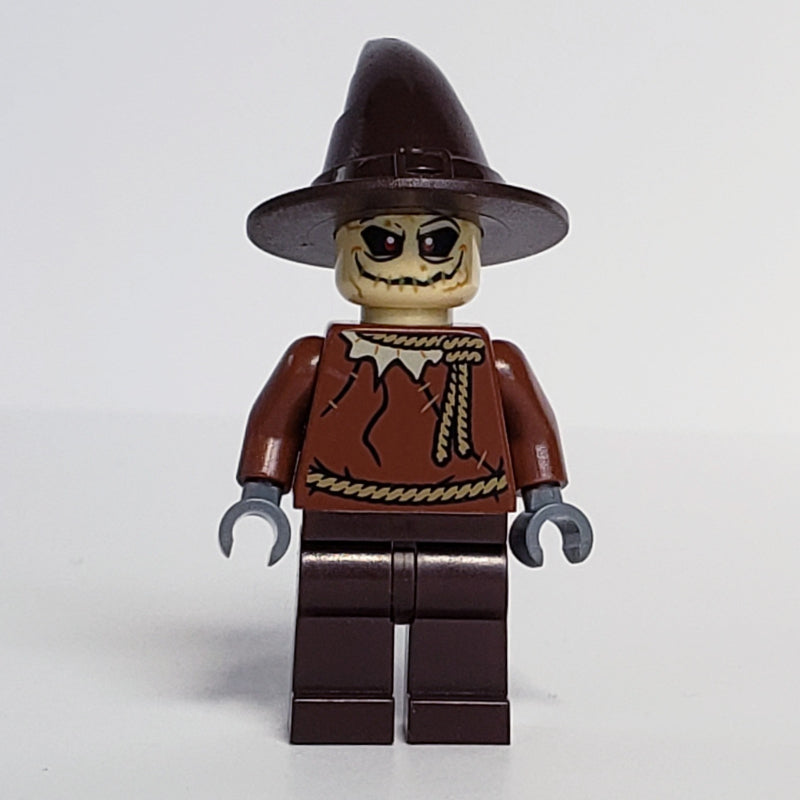 fig-004599 – Scarecrow with Dark Brown Legs