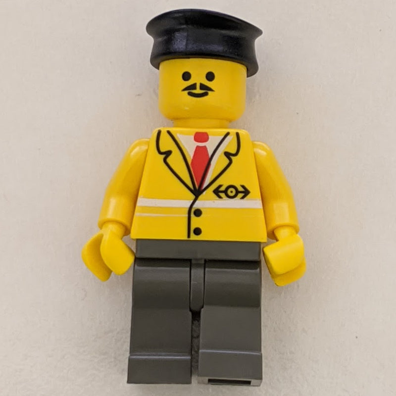 fig-004798 – Conductor - Yellow Jacket, Dark gray Legs, Black Hat