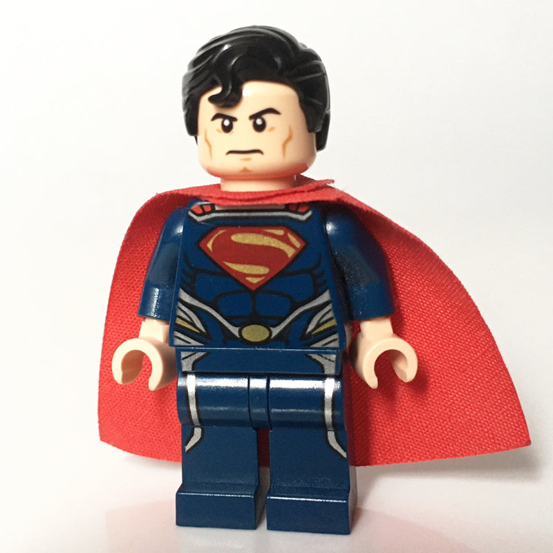 fig-004901 – Superman in Dark Blue Outfit (Man of Steel)