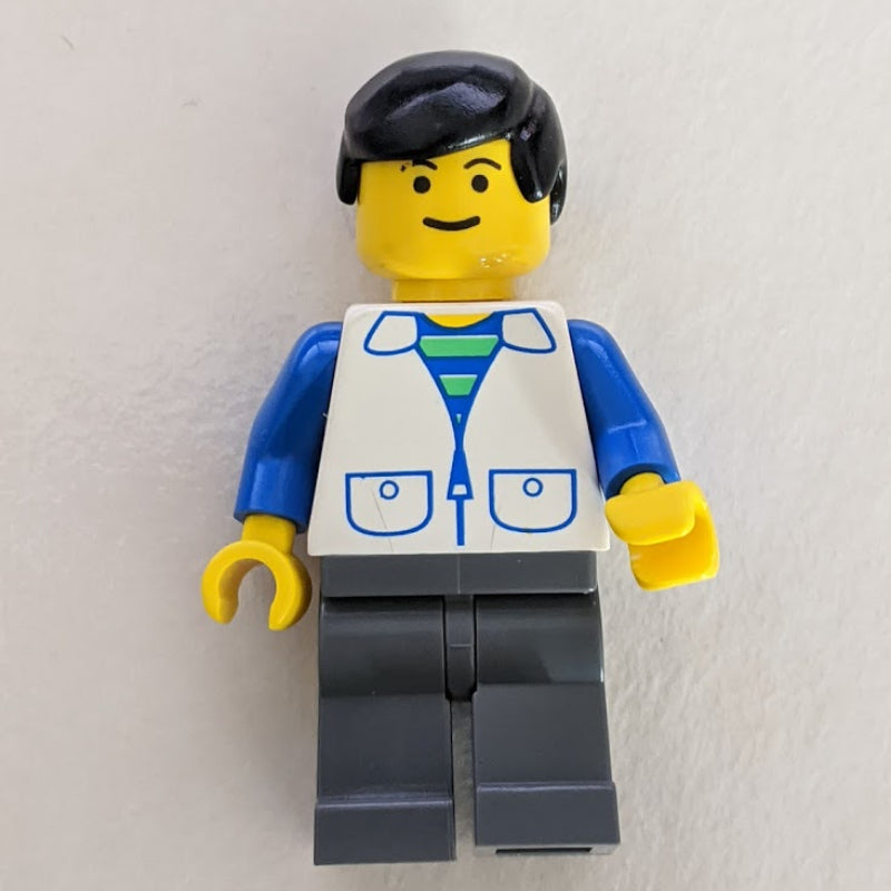 fig-004912 – Man - White Jacket, Dark Gray Legs