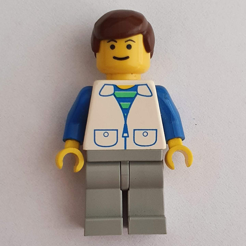 fig-004960 – Man - White Jacket, Blue Arms, Light Gray Legs