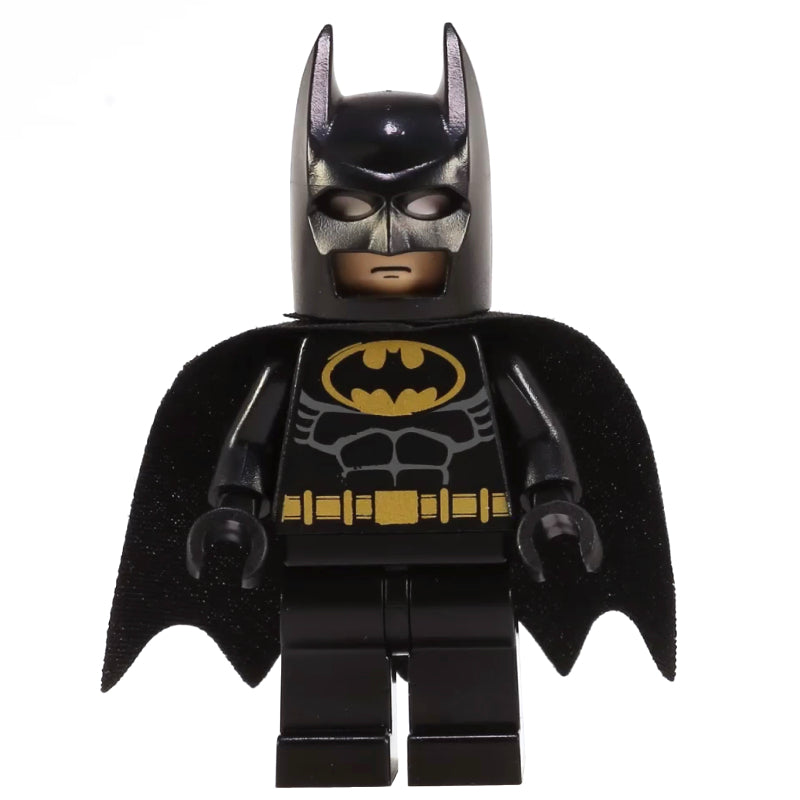fig-004980 – Batman, Black Suit, Black Cape and Cowl, Gold Batman Logo (56630 Cape)