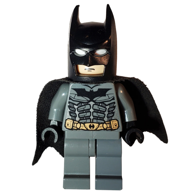 fig-004986 – Batman, Dark Bluish Gray Suit, Black Cape and Cowl, Light Nougat Head, Dark Bluish Gray Hips