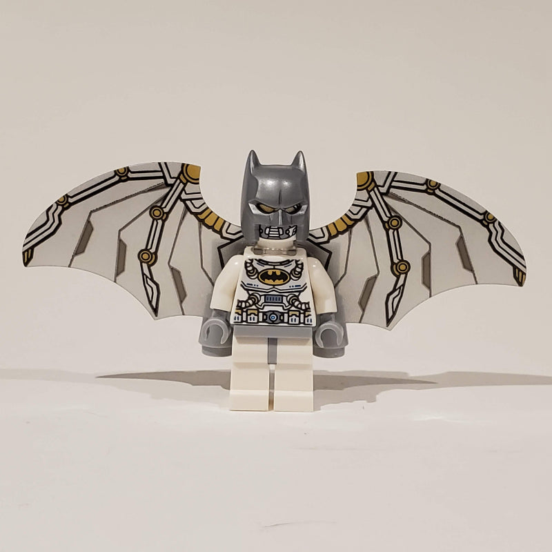 fig-005049 – Batman, White Suit, Silver Cowl, Spacesuit with Wings