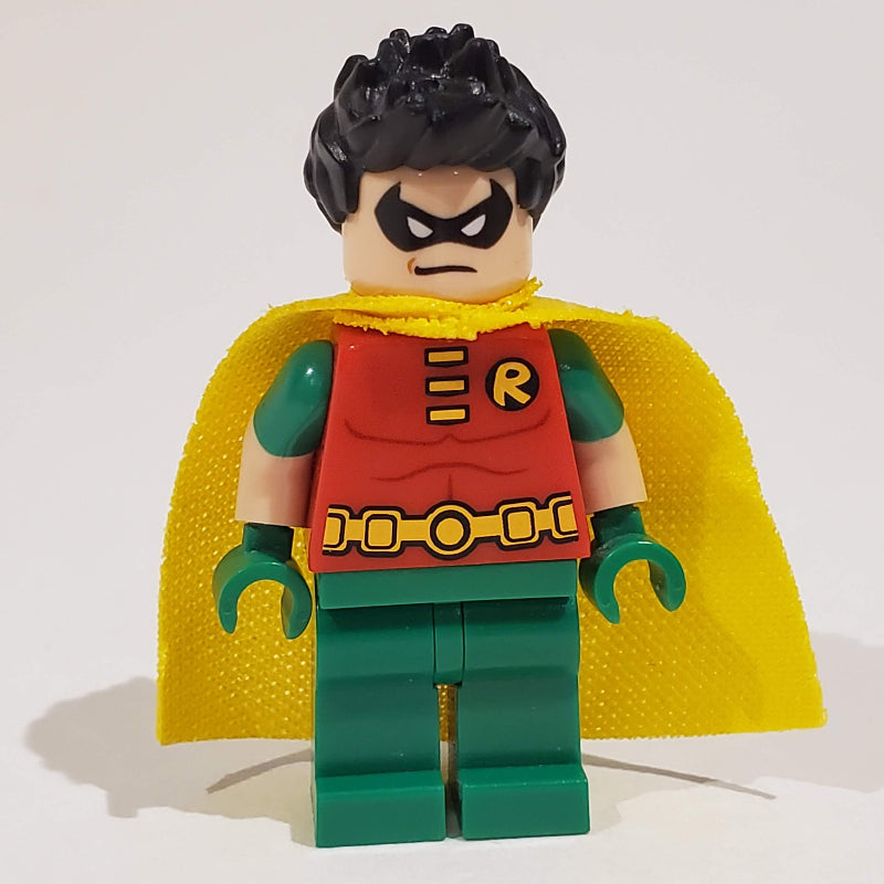 fig-005080 – Robin with Green Short Sleeves and Legs