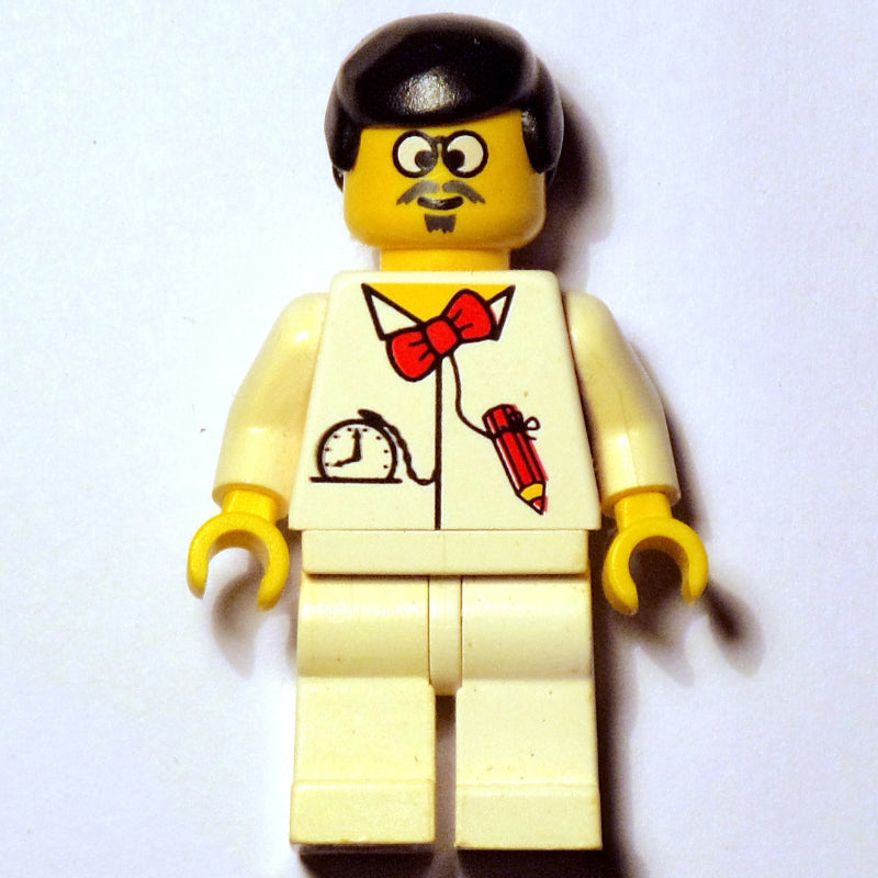 fig-005138 – Dr. Cyber