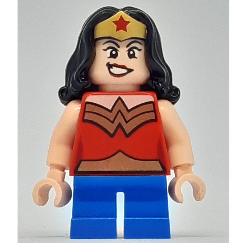 fig-005363 – Wonder Woman with Short Legs