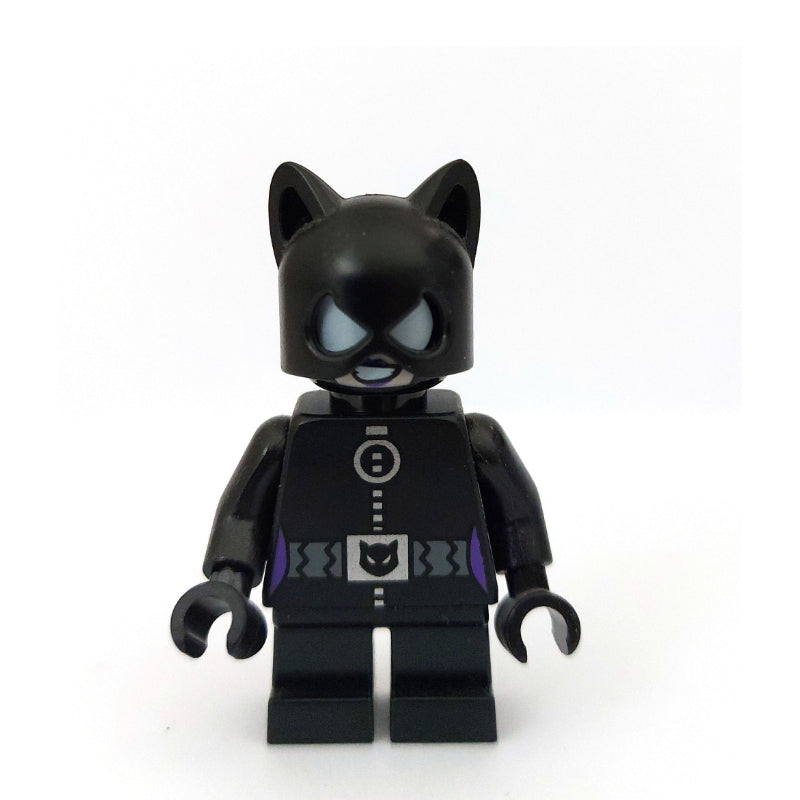fig-005378 – Catwoman with Short Legs