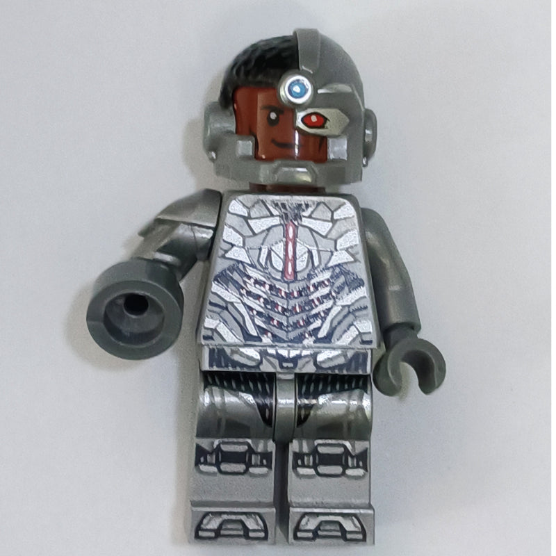 fig-005400 – Cyborg with Blaster Arm (DCEU)