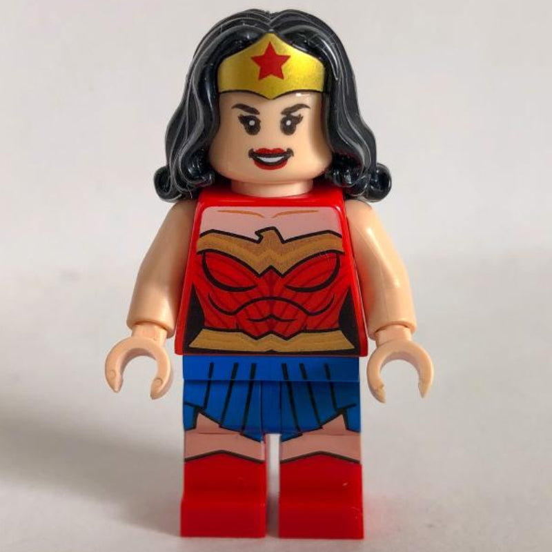 fig-005412 – Wonder Woman with Tiara and Hair, and Gold Belt with Blue Skirt