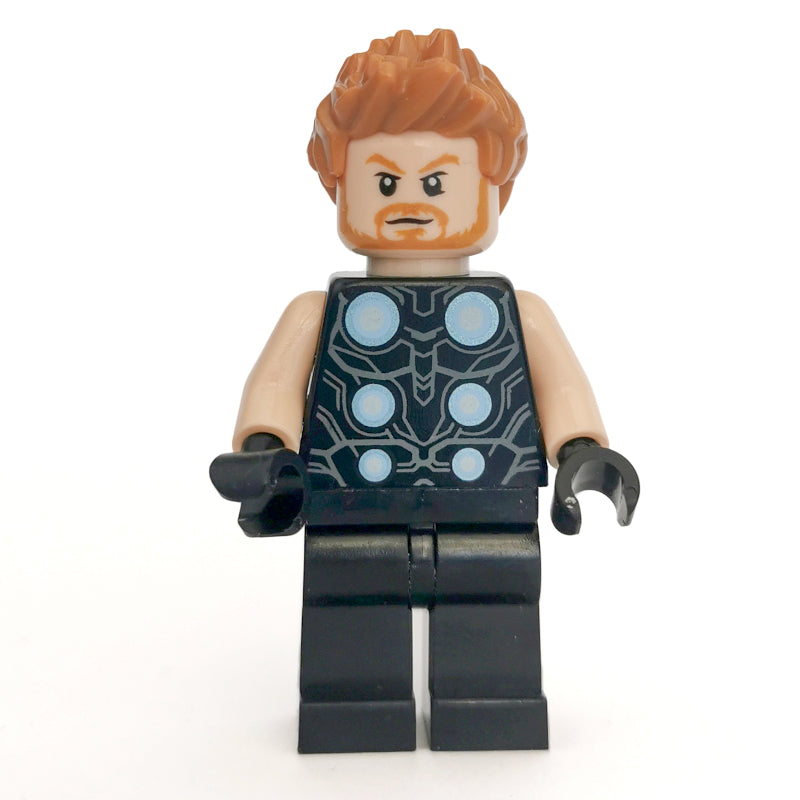 fig-005437 – Thor with 6 Silver Circles on Chest and Medium Nougat Hair