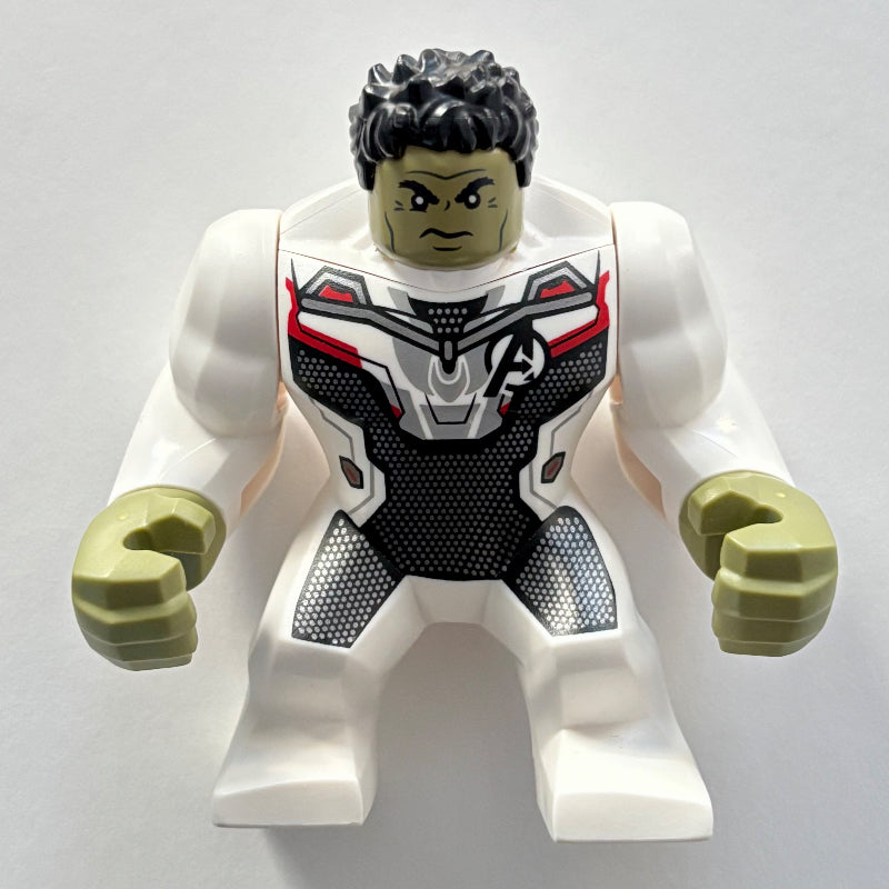fig-005603 – Hulk (Big Fig), White Jumpsuit with Avengers Logo
