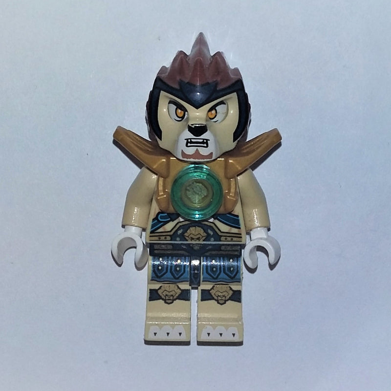 fig-005647 – Lennox with Pearl Gold Shoulder Armor