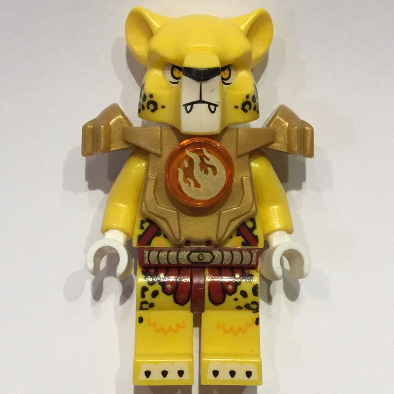 fig-005677 – Lundor with Shoulder Armor and Fire Chi