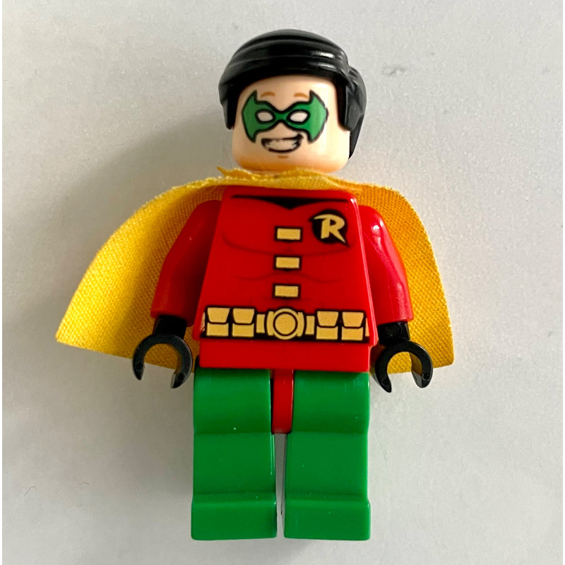 fig-005746 – Robin with Very Short Cape (3626cpr1764 Head)