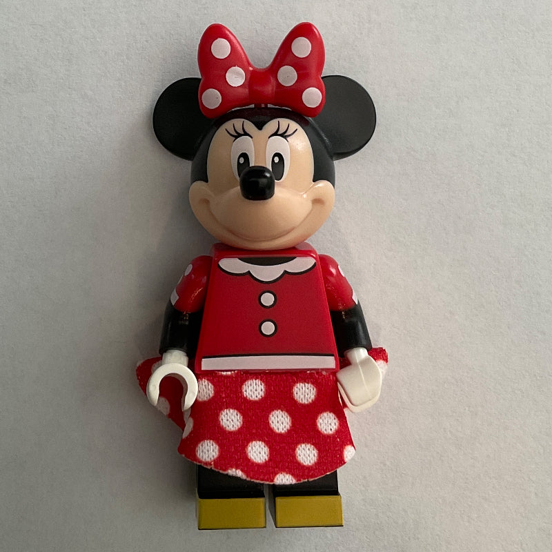 fig-005748 – Minnie Mouse with Red with White Spots Skirt and Bow
