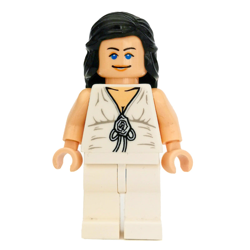 fig-005845 – Marion Ravenwood in White Outfit