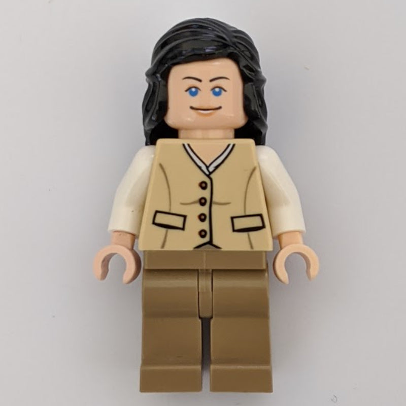 fig-005857 – Marion Ravenwood in Tan Outfit