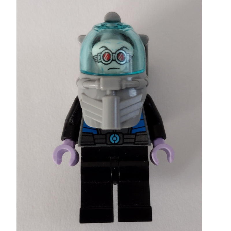 fig-005963 – Mr. Freeze in Diver Helmet with Black Legs