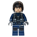 fig-005973 – Tracker in Helmet with Visor, Female