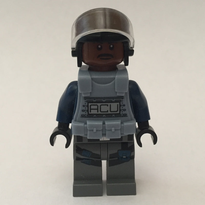 fig-005978 – ACU Trooper with Sand Blue Armor and Reddish Brown Skin