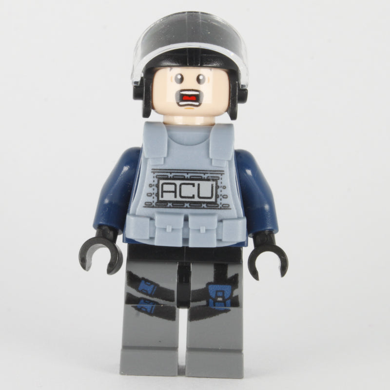 fig-005993 – ACU Trooper with Sand Blue Armor, Scared