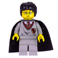 fig-006052 – Harry Potter, Yellow Skin, Gryffindor Sweater with Crest, Cape with Stars