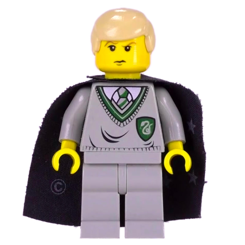 fig-006057 – Draco Malfoy, Yellow Skin, Slytherin Sweater, Cape with Stars