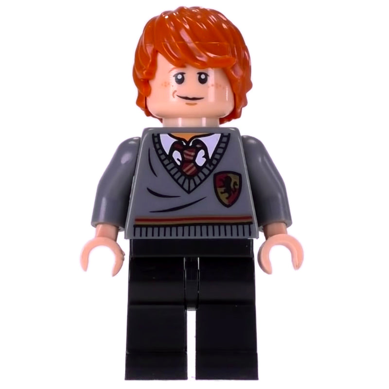 fig-006077 – Ron Weasley, Gryffindor Sweater with Crest