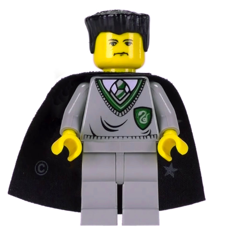 fig-006086 – Vincent Crabbe / Ron Weasley, Yellow Skin, Slytherin Sweater with Crest, Cape with Stars
