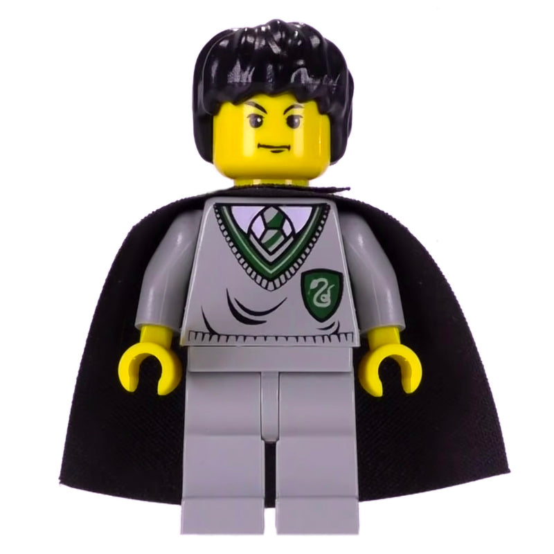 fig-006092 – Tom Riddle, Yellow Skin, Slytherin Sweater with Crest, Cape