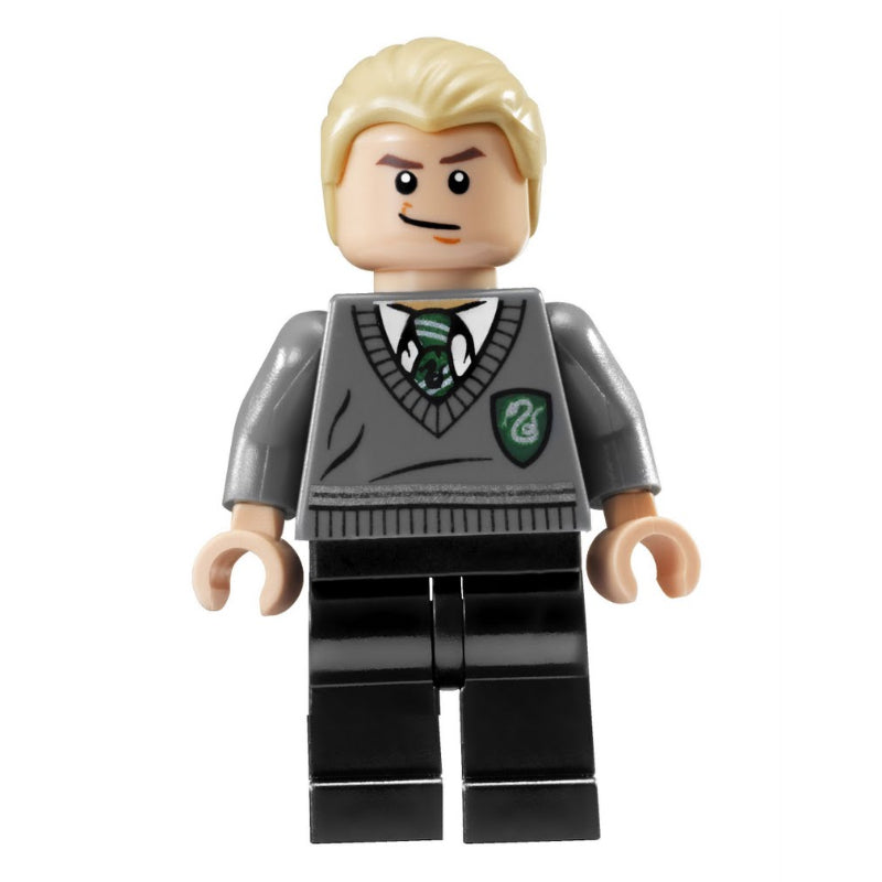 fig-006133 – Draco Malfoy, Slytherin Sweater with Crest