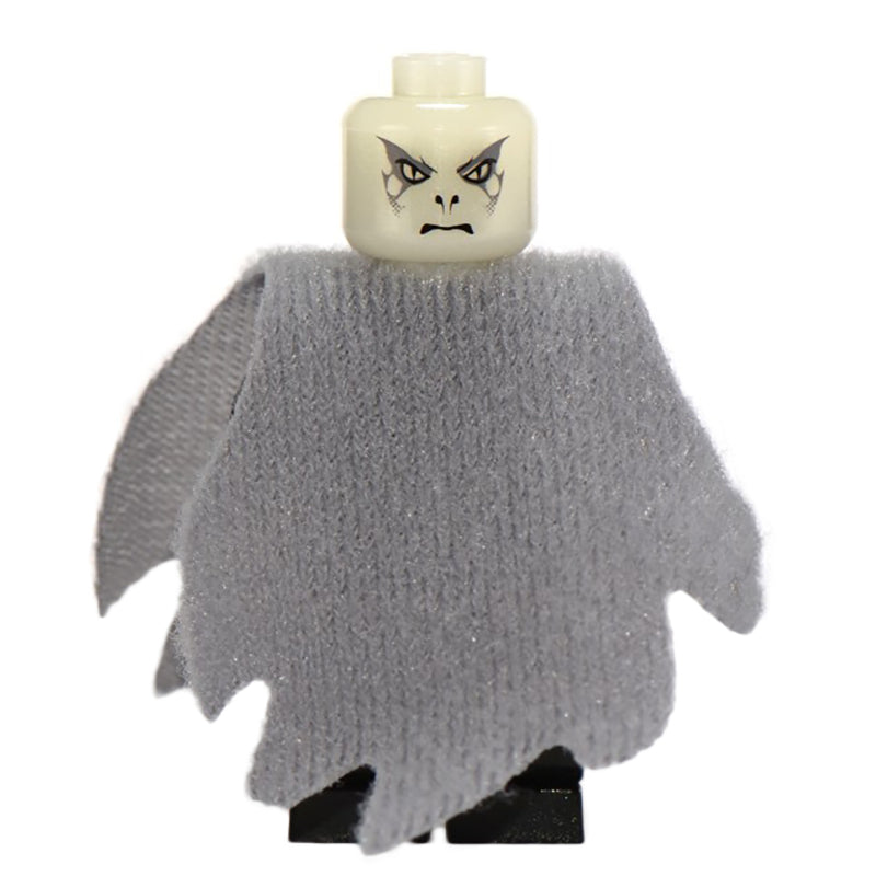 fig-006149 – Voldemort, Glow in the Dark Head, Poncho Cape