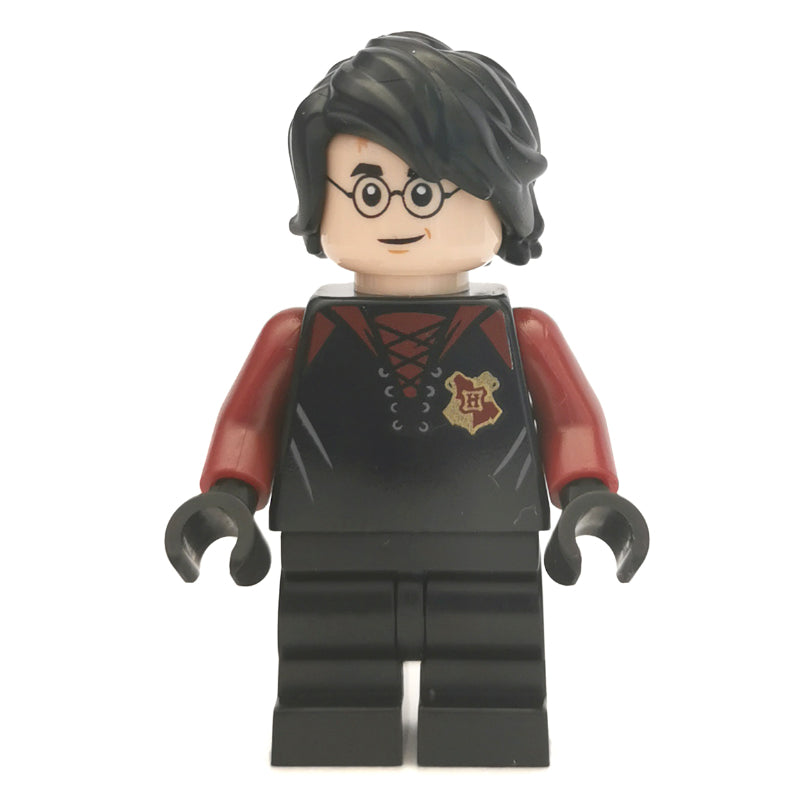 fig-006171 – Harry Potter, Tournament Uniform Black and Dark Red with Hogwarts Crest, Medium Legs