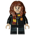 fig-006230 – Hermione Granger, Gryffindor Robe Closed with Scarf, Short Legs