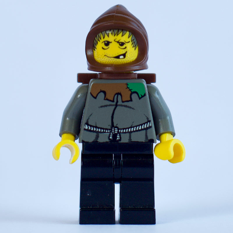 fig-006396 – Hunchback - Brown Cap, Brown Basket