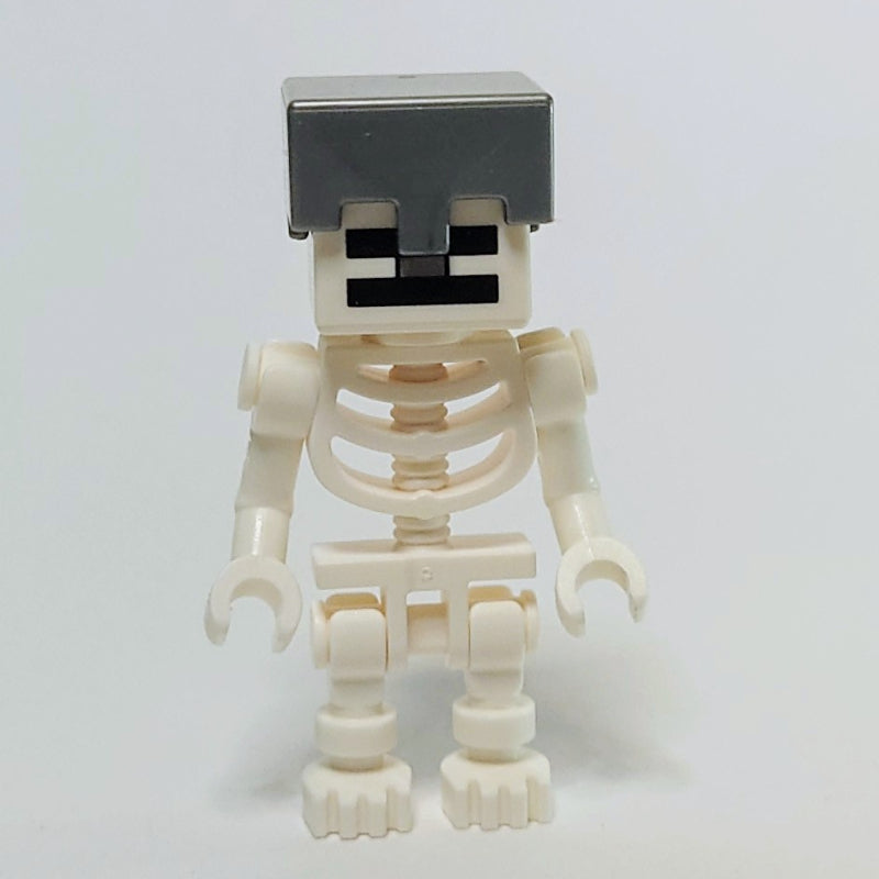 fig-006488 – Skeleton, Square Skull, Flat Silver Helmet