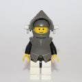 fig-006574 – Knight (Breastplate on Blue) - White Legs, White Dragon Plume