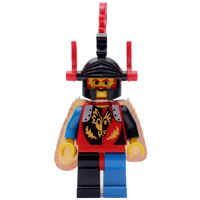 fig-006899 – Dragon Master (Dragon Knights) - Red Plumes, Cape