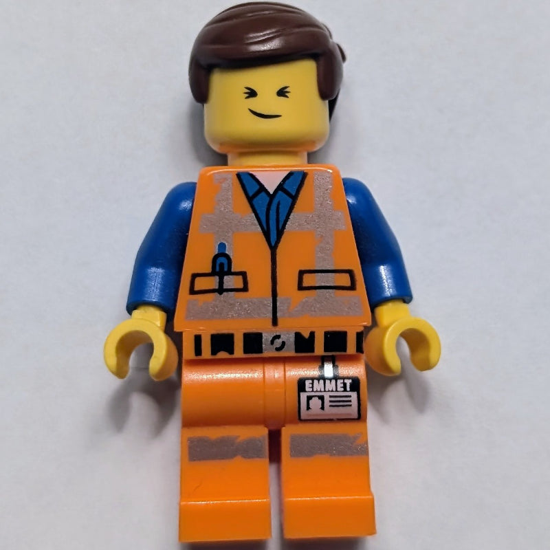 fig-007083 – Emmet, Worn Outfit, Happy / Closed Eyes