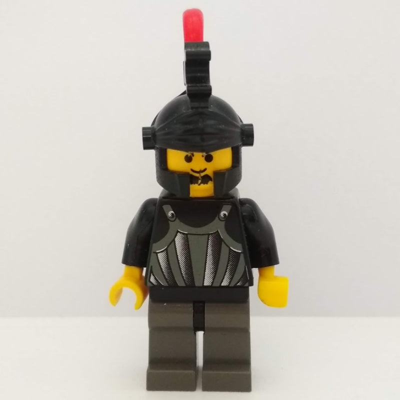 fig-007113 – Knight (Fright Knights) - Black Helmet, Red Plume